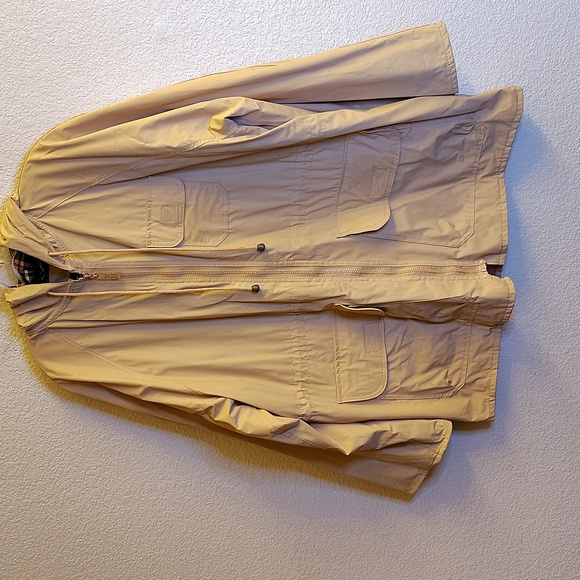 totes Other - NEW Totes Work Travel Vacation Size M Beige Color B46 X